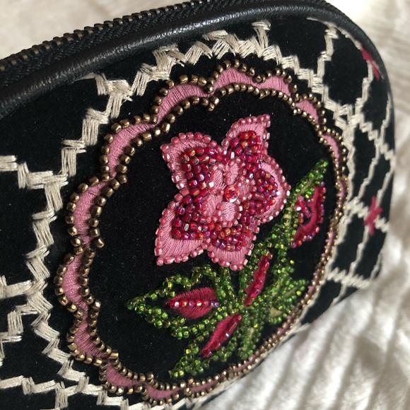 Vintage 90’s Isabella Fiore Floral Leather Baby Dome Wristlet Clutch Makeup Bag - Picture 2 of 15